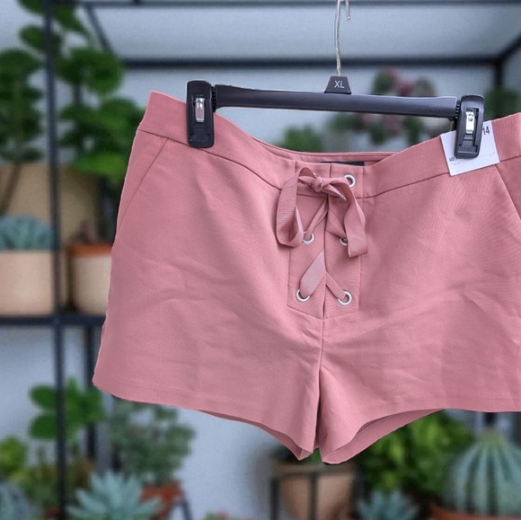 Express Rose Pink Corset Tie Mid-Rise Shorts Size 14 (NWT) - Picture 6 of 11